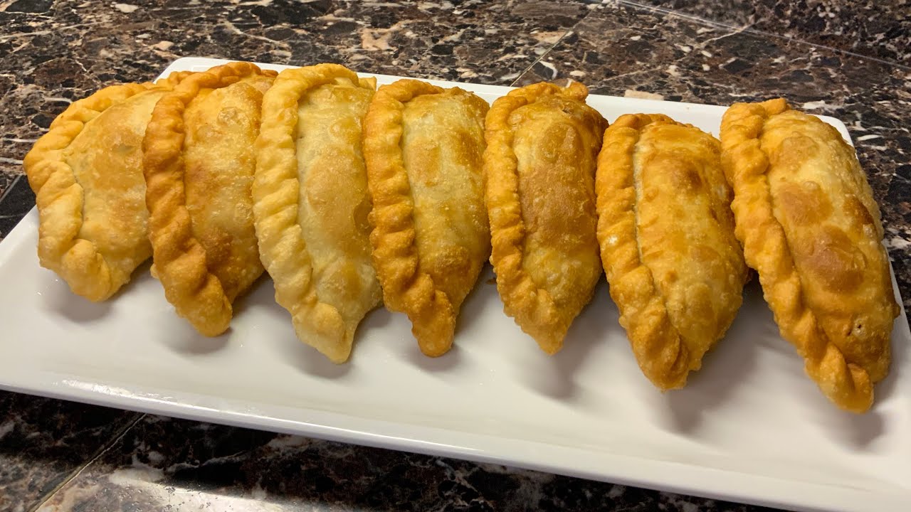 Pasteles Pollo